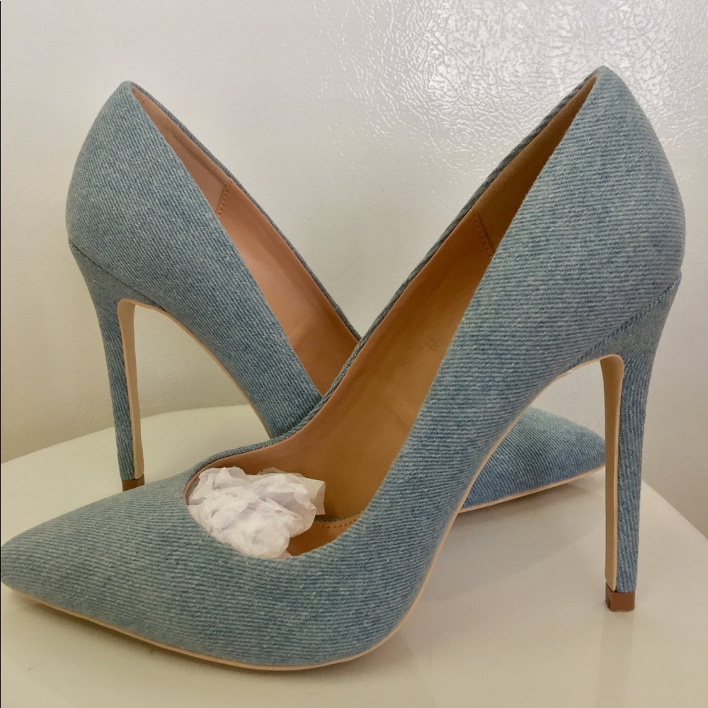 Classic Denim Pumps 👠 Size 8 Left - Picture 6 of 7